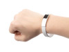 Силиконовый браслет Brisky с металлическим шильдом, белый, арт. 13746.60 фото 3 — Бизнес Презент