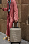 Чемодан Lightweight Luggage S, бежевый, арт. 14718.00 фото 4 — Бизнес Презент